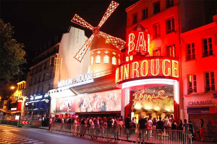 Le Moulin Rouge